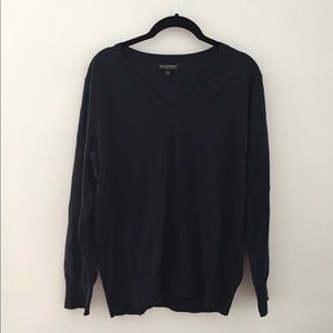 Navy Banana Republic thin pull over seater
